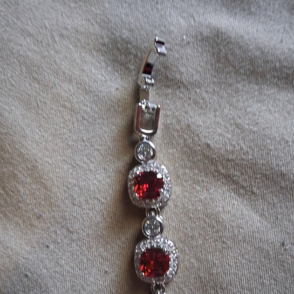 18KT WHITE GOLD OVER SILVER.WITH CRYSTALS.BRAND NEW RETAIL 299.00 - Picture 3 of 6